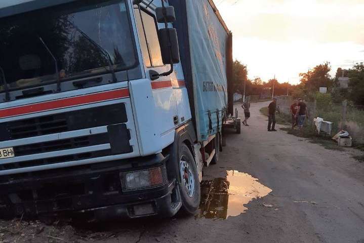 Житель Миколаївщини викрав вантажівку з медом
