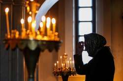 У селі на Тернопільщині, щоб поховати померлого, спершу треба віддати його борги (фото)