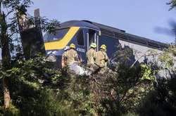 У Шотландії зійшов з рейок пасажирський потяг: є загиблі і постраждалі