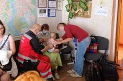 На Оболоні бабуся покинула біля магазину коляску з дітьми і не повернулась (фото)