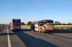 В Кировоградской области не разминулись два пассажирских автобуса, много пострадавших (видео)
