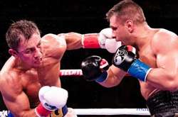 Кадр з першого бою Головкіна та Дерев'янченка