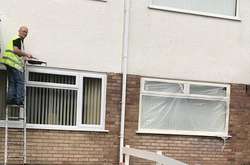 Маляр безупречно покрасил дом, но узнал, что ошибся адресом. Его реакция неповторима