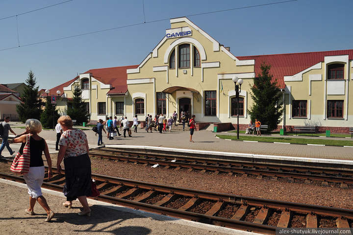 Станції Самбір, Дубно та Клевань з 17 серпня відкриті лише на висадку пасажирів