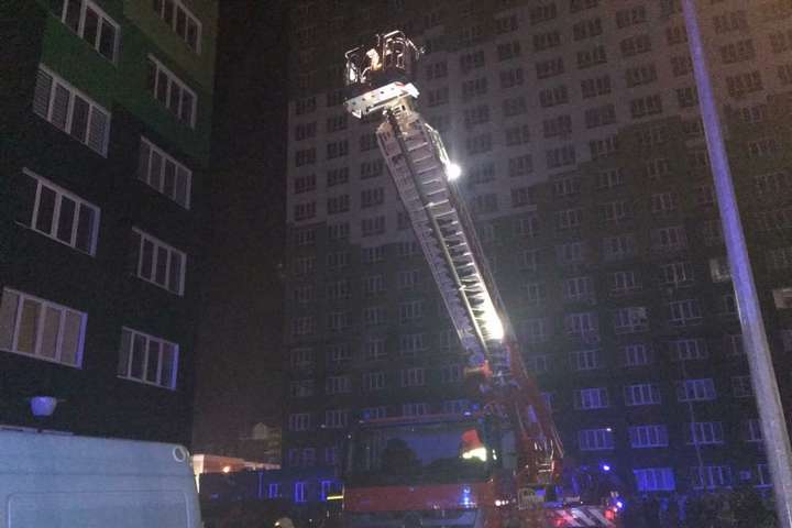 В Одесі через пожежу у 20-поверховому будинку евакуювали людей