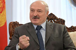 Лукашенко продовжив повноваження старого уряду республіки