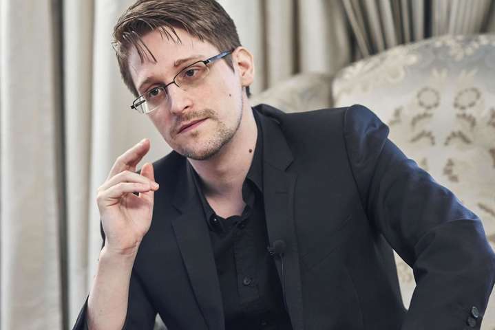 Трамп розглядає можливість помилування ексспівробітника ЦРУ Сноудена