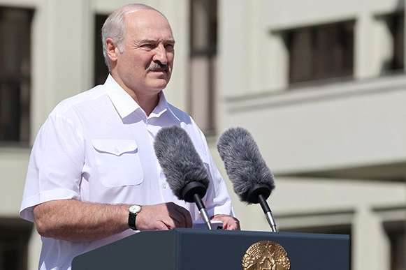 Лукашенко пообещал белоруссам не давать им покоя с того света