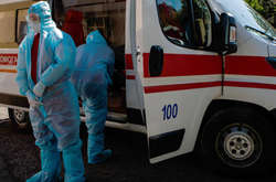 Коронавірус не відступає: за добу в Києві понад 100 нових випадків Covid-19