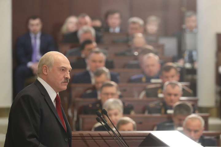 Уряд Білорусі склав повноваження 