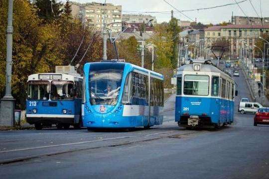 Громадський транспорт Вінниці переведуть на безконтактну оплату проїзду