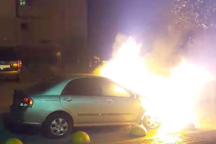 Під Києвом невідомі спалили автомобіль програми «Схеми»: фото