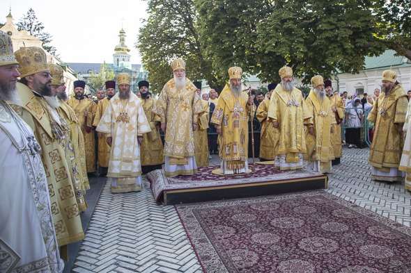 Московська церква в Україні висвятила ще чотирьох митрополитів