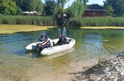 У водоймі під Києвом водолази третій день шукають тіло чоловіка