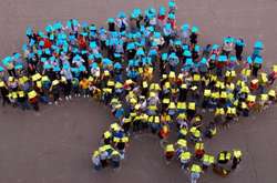  У Держстаті наголошують, що істотним залишається перевищення кількості померлих над кількістю живонароджених: на 100 померлих - 48 живонароджених 
  