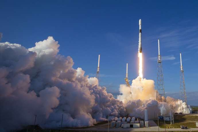 Компанія SpaceX ушосте успішно використала ракету-носій Falcon 9