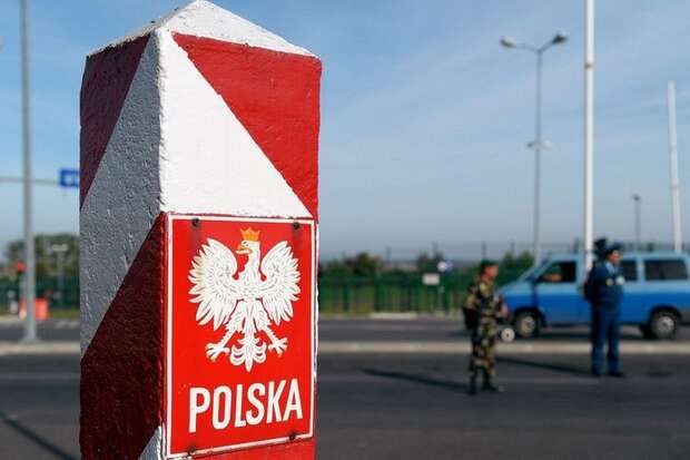 Польща почала приймати перших біженців з Білорусі