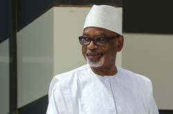 Бунтівні військові арештували президента та прем'єра Малі