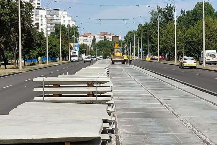 Київські трамваї побіжать по безшумних коліях (фото)