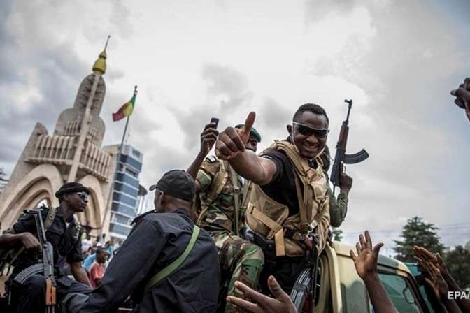 Африканський союз призупинив членство Малі через військовий переворот