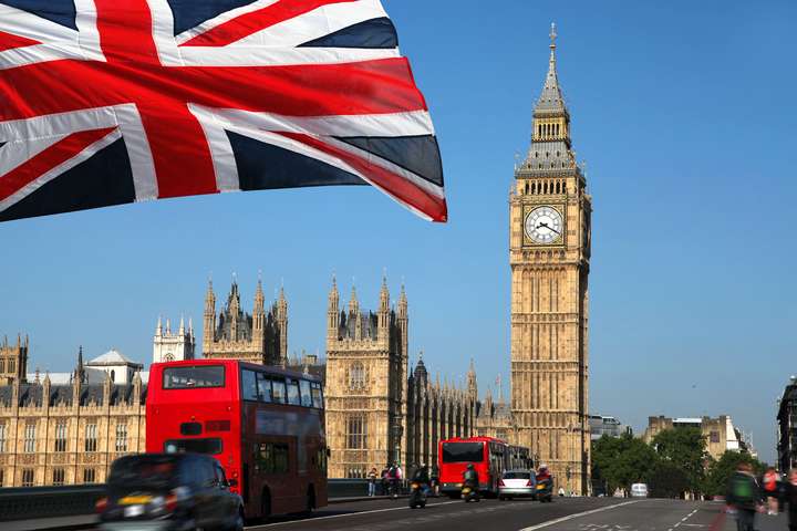 Державний борг Британії вперше перевищив 2 трлн фунтів - Главком