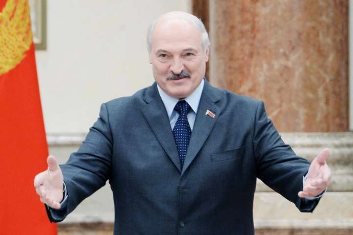 Лукашенко про посередництво Макрона і Помпео: Нехай спочатку у себе розберуться