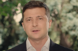  «Усі знають, які кольори символізують свободу, незламність та гідність. Це – синій і жовтий. Кольори українського прапора. Кольори української душі» – президент 