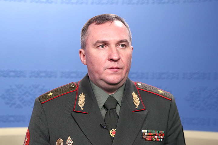 Міністр оборони Білорусі описав сценарій зміни політичного курсу країни