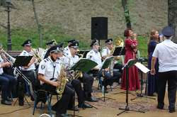 Музиканти оркестру столичної поліції виконали партію композицій