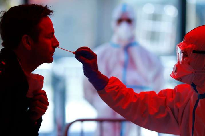 Епідемія в столиці: за добу коронавірус виявлено ще у 130 киян