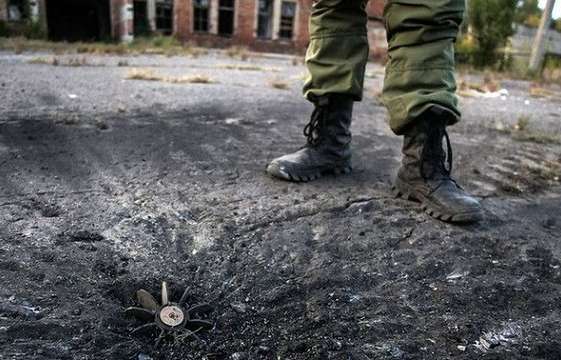 Двоє українських військових підірвалися на Донбасі 