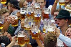 Влада німецького міста хоче обмежити продаж алкоголю через зростання інфікованих Covid-19