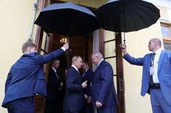 Протести послаблять владу Лукашенка в країні, яку багато росіян вважають ще одним регіоном РФ у всіх сенсах, окрім назви - ЗМІ