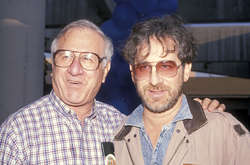 Арнольд и Стивен Спилберг