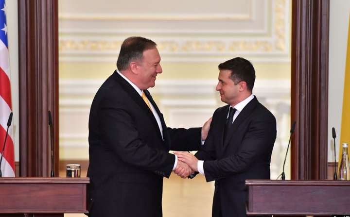 Зеленський обговорив з Помпео перемир’я на Донбасі та американські вибори 