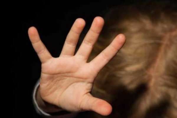 На Полтавщині малолітніх підозрюють у зґвалтуванні 4-річної дівчинки