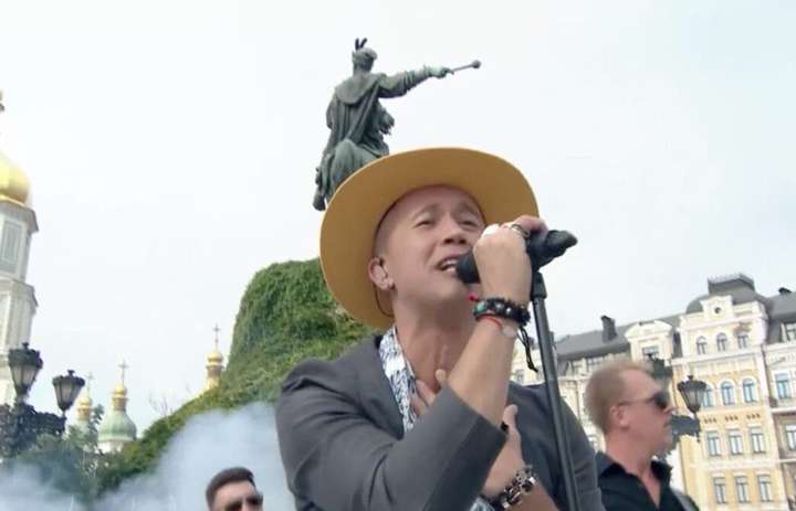 Музикант, який брав участь у пісенному параді на День Незалежності, заразився коронавірусом 