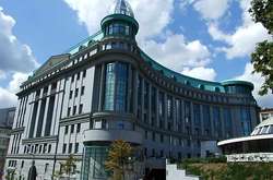  Центральний офіс банку «Аркада» в Києві, поруч з метро Хрещатик 