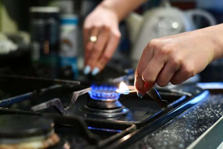 Ціни на газ стрімко ростуть. Експерти розказали, чого чекати українцям