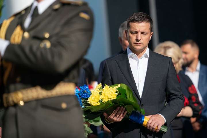 Зеленський взяв участь у вшануванні пам’яті загиблих захисників України