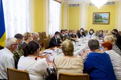 Зеленський зустрівся з рідними зниклих безвісти та загиблих захисників України