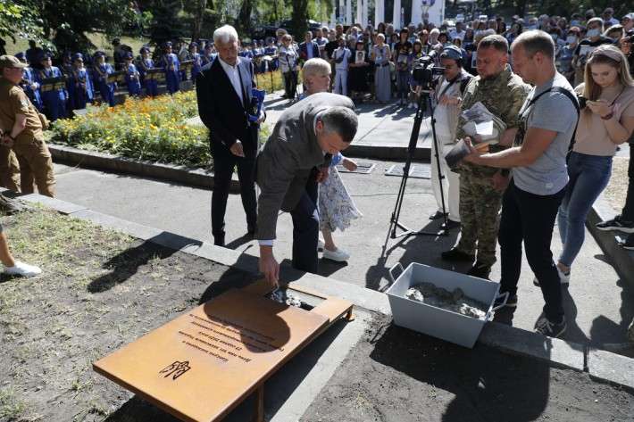 Кличко заклав капсулу на місці спорудження Меморіалу пам’яті загиблим киянам – захисникам України