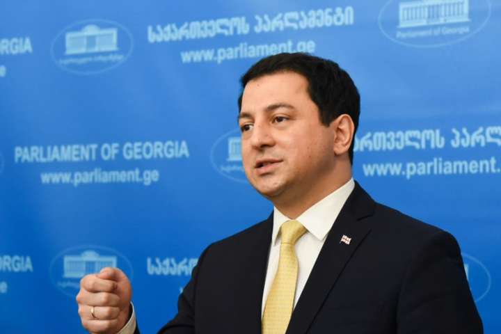 Голова парламенту Грузії самоізолювався через коронавірус в охоронця