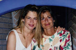 Сестры Лесли и Линда Хэмилтон 