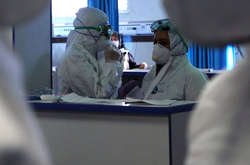 Минулої доби у світі виявили більше 220 тисяч хворих на коронавірус