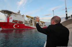 Реджеп Таїп Ердоган проводжає бурове судно Fatih (архівне фото)