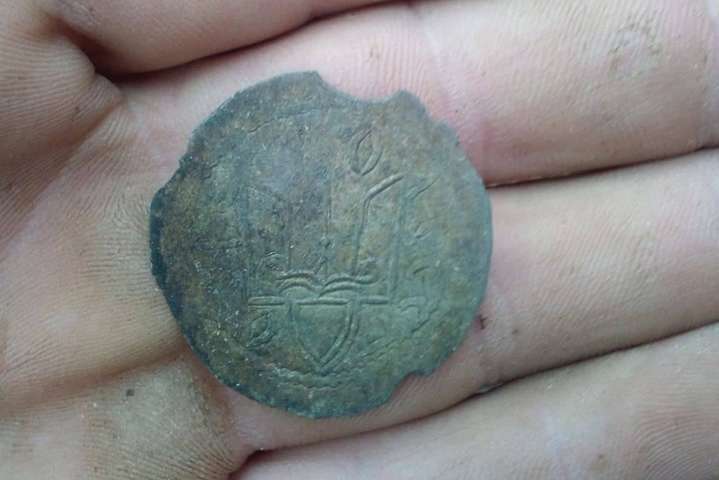 Українські археологи знайшли ще шість монет часів Київської Русі