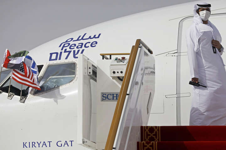 Вперше в історії літак із Ізраїлю прибув до Об’єднаних Арабських Еміратів