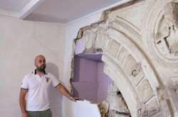 Мужчина затеял ремонт в доме и случайно обнаружил шедевр эпохи Возрождения