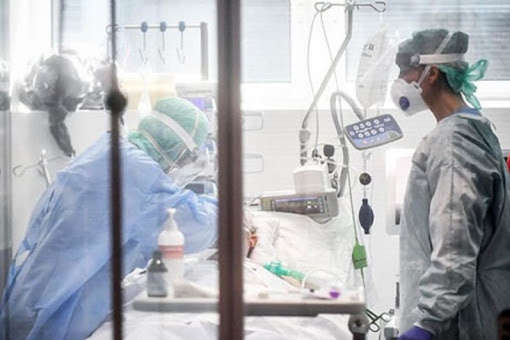 У лікарні Києва продовжують надходити хворі на коронавірус: свіжі дані від Кличка